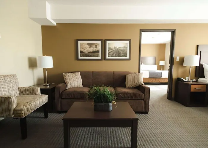Best Western Plus Lacombe Inn And Suites